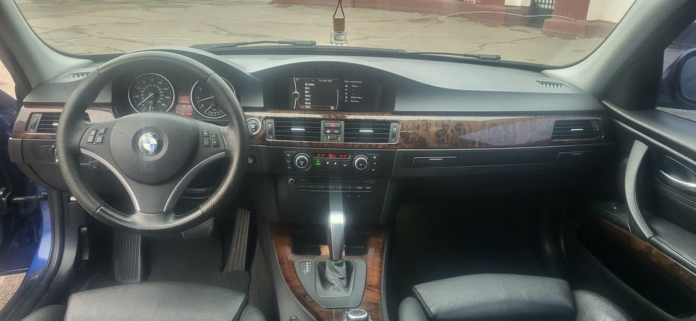 Продам бмв   330