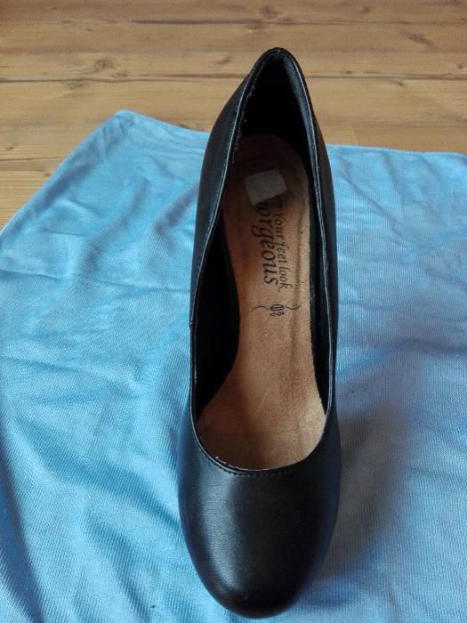 Szpilki na platformie Gorgeous New Look