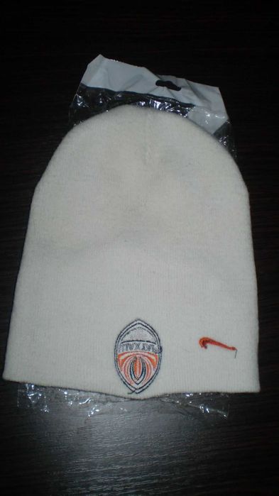 Шапки на холодный период разные.Балаклава пр-во Польша.  Недорого.