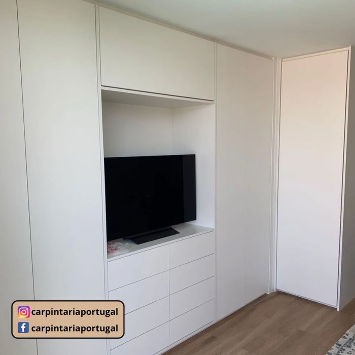 Roupeiros curvos e personalizados