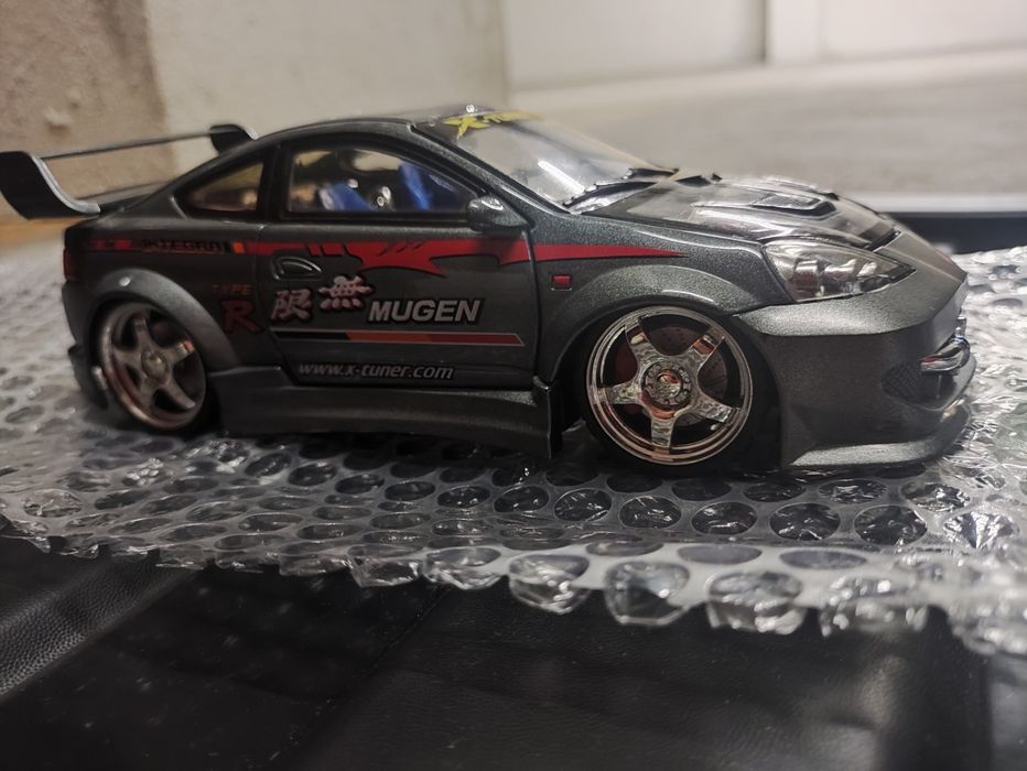 Honda/Acura Integra DC5 1/24 - Kentoys