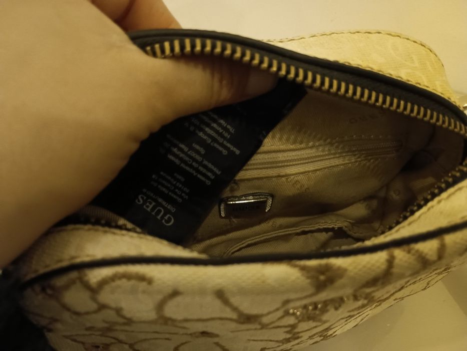 Bolsa a tiracolo Guess