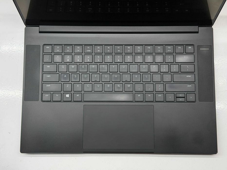 Razer Blade 15 4K/i7-10750H/16gb/512gb SSD/RTX2070 8gb Trade-In/Oбмeн