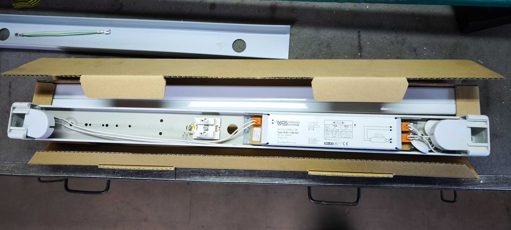 Oprawy/Lampy świetlówkowe T8 Plexiform 1x18W EVG – nowe