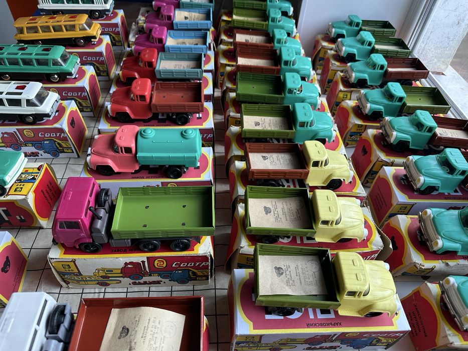 Ігрушки ссср Машинка Зіл Камаз Автобус Волга