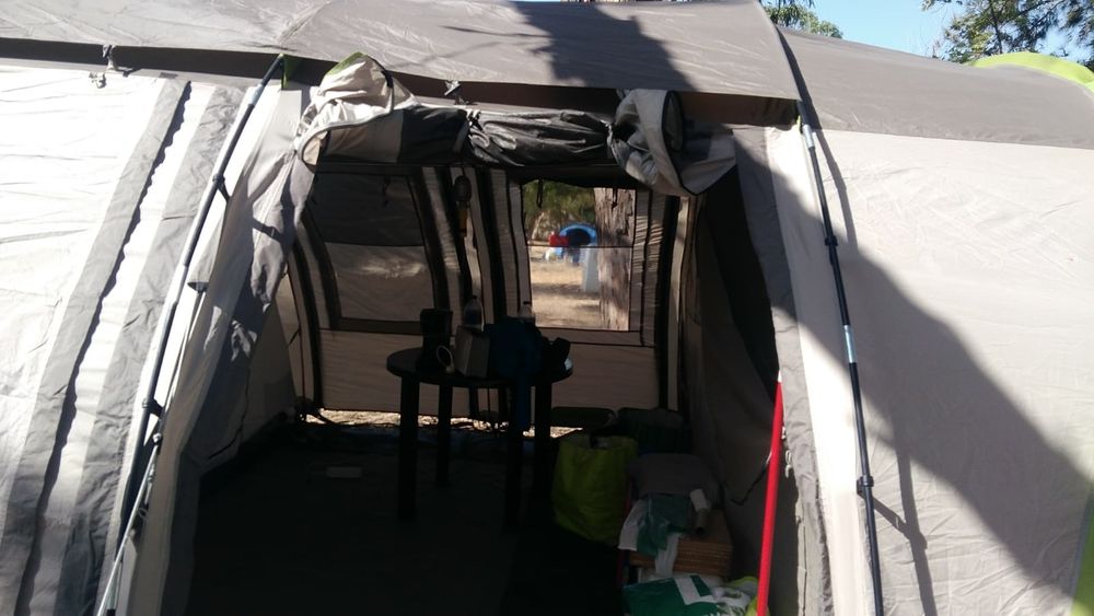 Tenda de campismo com 2 quartos