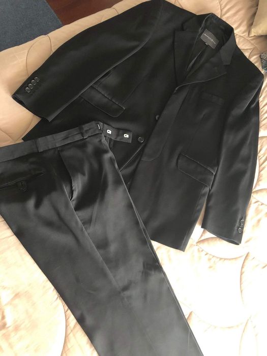 Fato homem preto bom estado