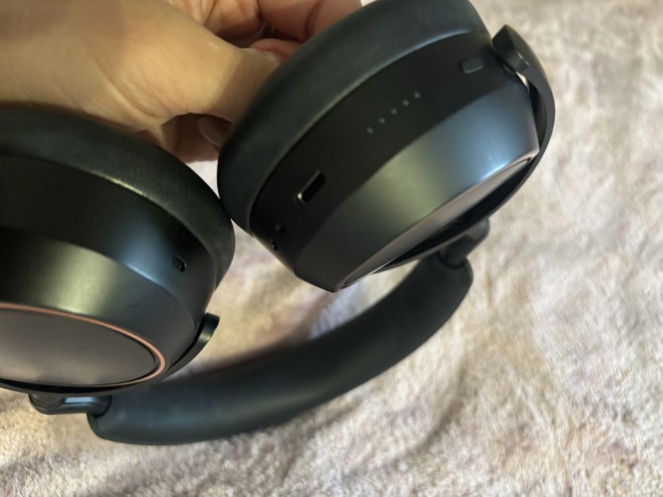 Słuchwki bezpdzewodowe nauszne Sennheiser Momentum 4 Wireless