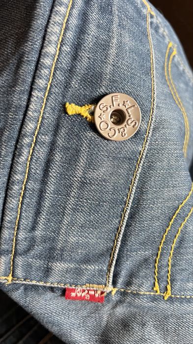 Джинси     Levis