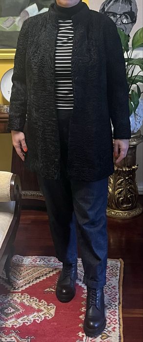 Casaco de Astrakan, muito bom