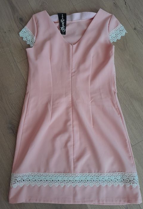 Нова жіноча сукня