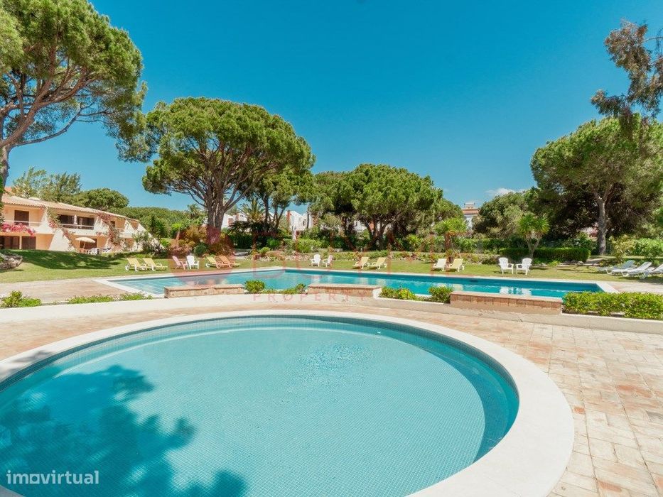 Apartamento T1 com terraço privativo em Vilamoura