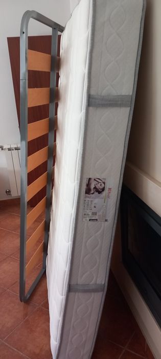 Vendo colchão e estrado 183x098
