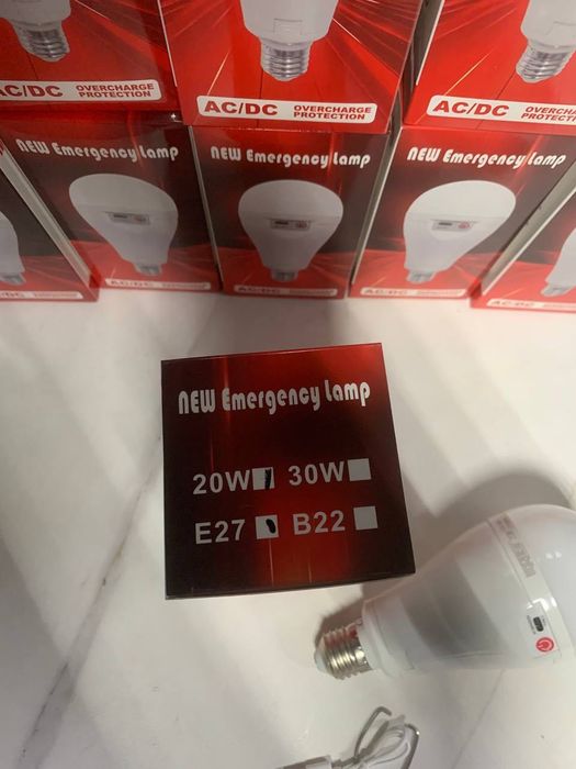 Аварийная Led лампа 2в1 E27 20вт лампочка с аккумулятором+usb в патрон