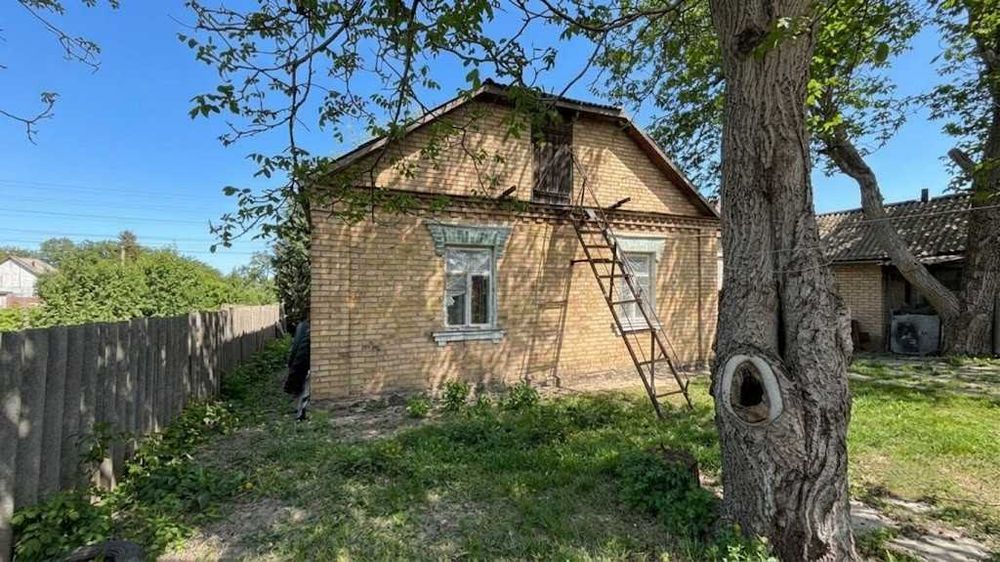 Продаж цегляного будинку 78м². 4 кімнати. 33 сотки. ГАЗ. ЦЕНТР. ID:813