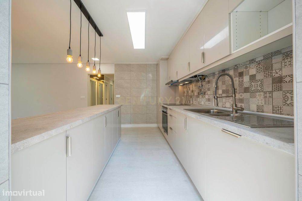 Apartamento T2 Remodelado em São Sebastião, Setúbal – Conforto, Qualid