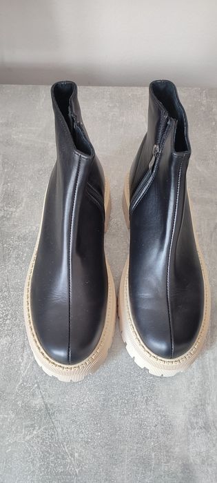 Осінні. Розмір 40. Натуральна кожа. Нові.