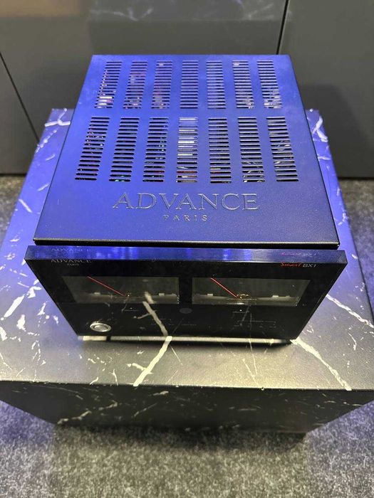 Компактный High-End усилитель мощности Advanced Paris Smart BX1