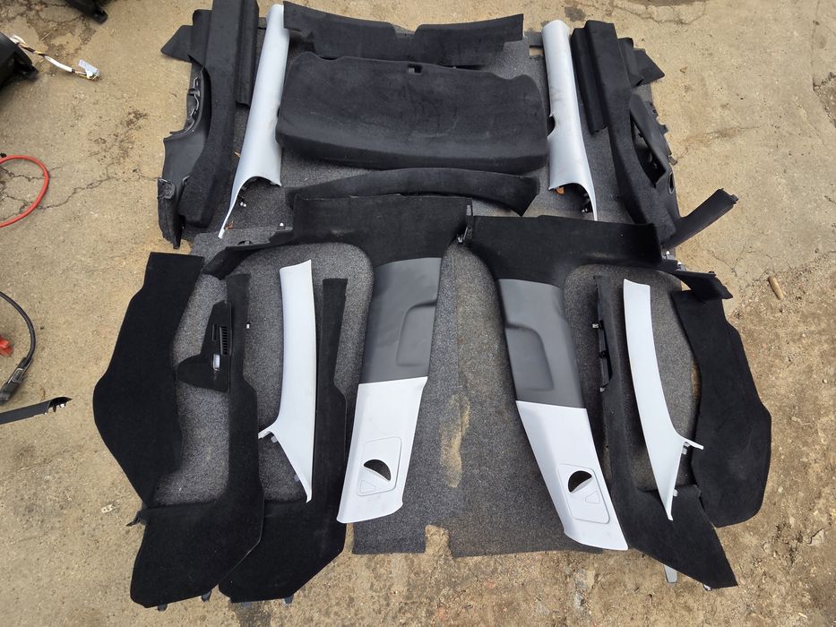 Пластик салона Tesla Model 3 Highland