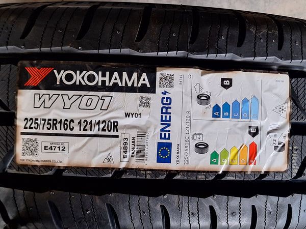 Pneus YOKOHAMA WY01  225/75 R16