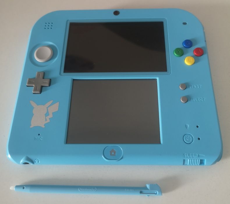 Pack Colecionador! 2DS Edição Pokémon – Mew Origin Mark e Apps Raras