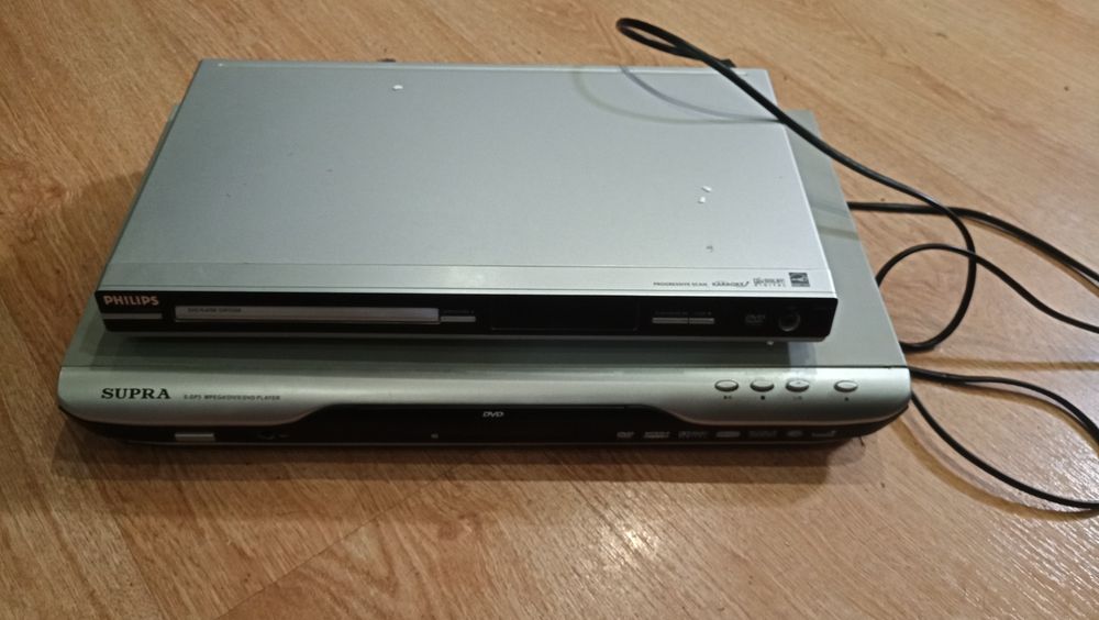 dvd 3~шт.,(хорошей фирмы),рабочие,пульты тоже есть.