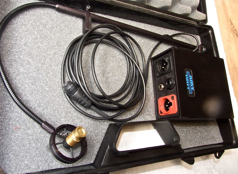 Mikrofon do kontrabasu AMT SP25B razem z preampem.