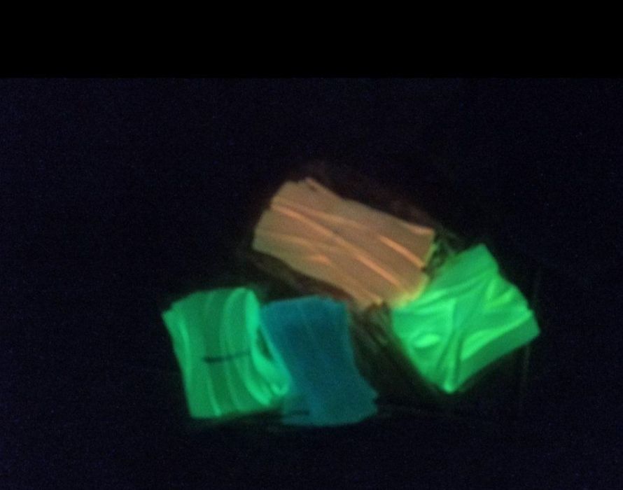 шнурки світяться флуоресцентні рожеві