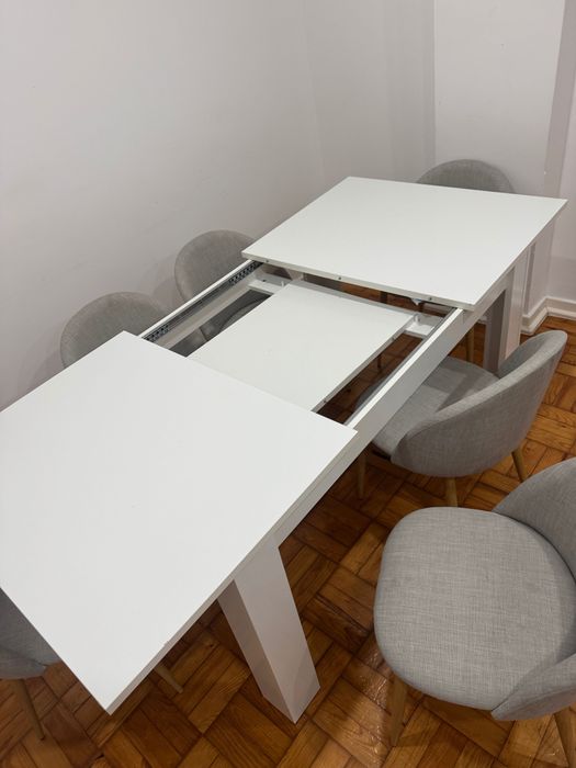 Mesa de Jantar extensível com 6 cadeiras