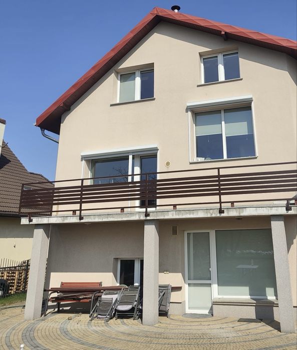 Balkon zewnętrzny, francuski, balustrada schodowa, ażurowa