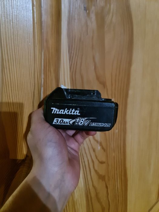 Продам акумулятор makita 3 ah