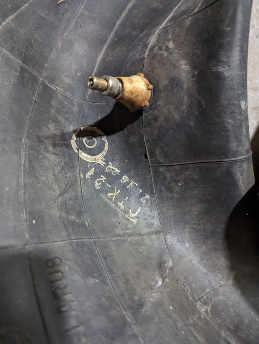 Камера МТЗ 892 розмір 15.5р39/16.9 р39/ 13.6 р20 колеса МТЗ скат