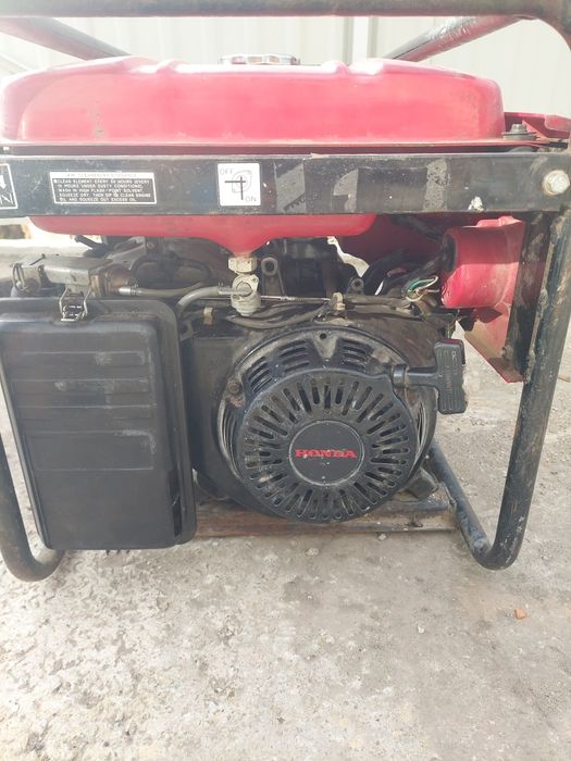 Генератор безиновий