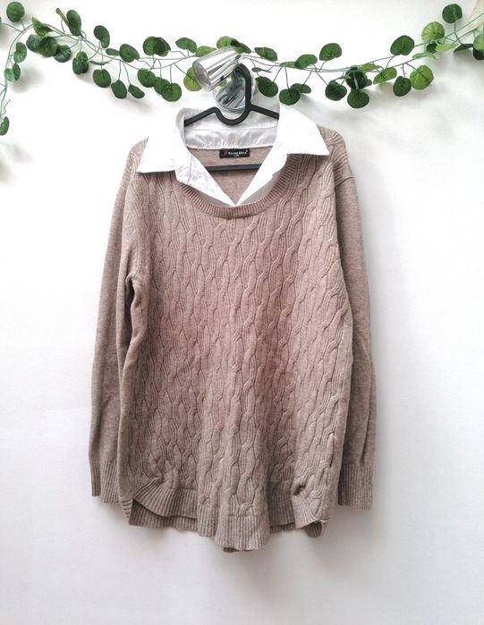 Malha Bege Comprida com gola de camisa