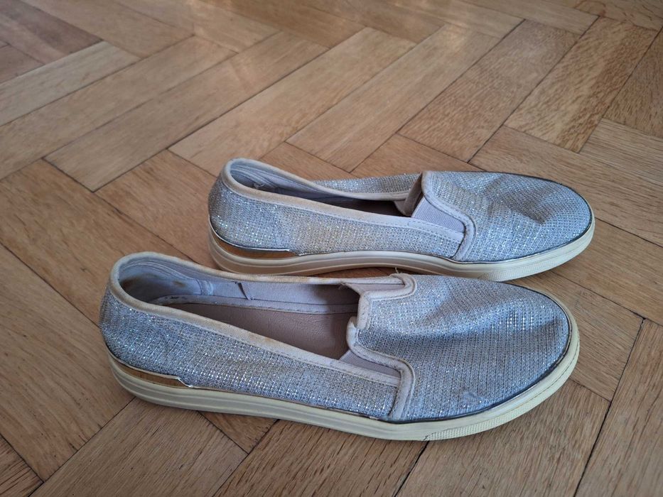 Buty, baletki, baleriny, tenisówki F&F - srebrne - roz. 38