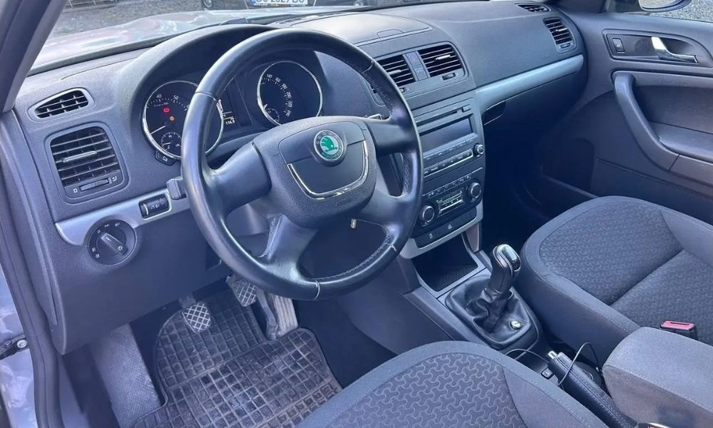 Салон Skoda Yeti сидіння,сиденья
