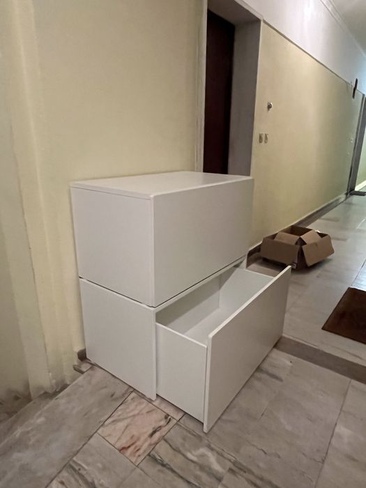 Banco com arrumação Ikea Smastad x2 (30 € cada)