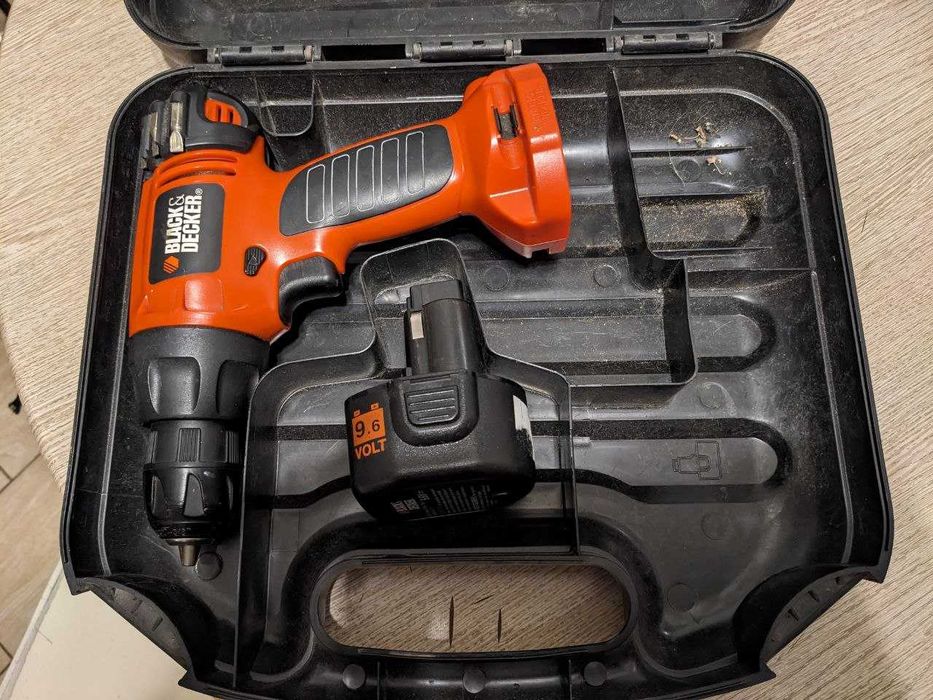 Шуруповерт Black&Decker