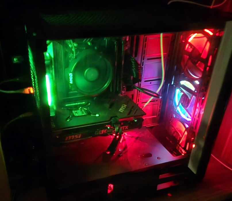 Komputer AMD Ryzen 5 8500g + Endorfy Fortis 5/32gb RAM/RTX 4070.