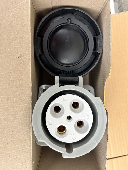 Gniazdo Palazzoli 549550, 500V, 125A