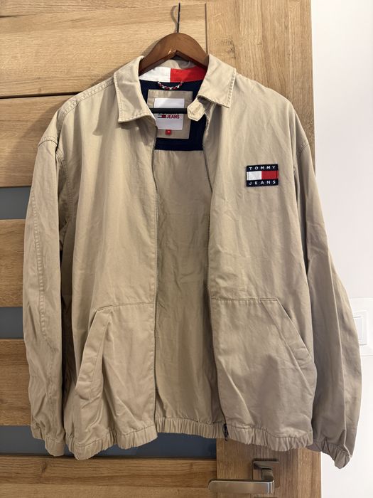 Kurtka wiatrowka bomberka Tommy Jeans