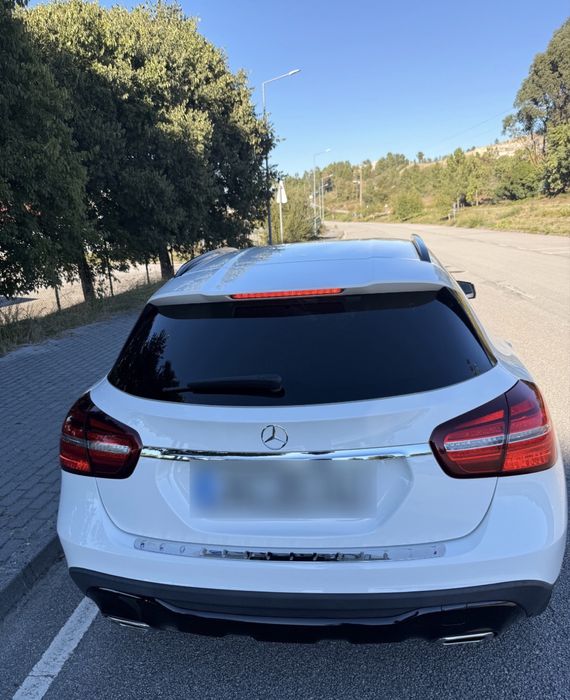 Mercedes -Benz GLA 200 foto 2