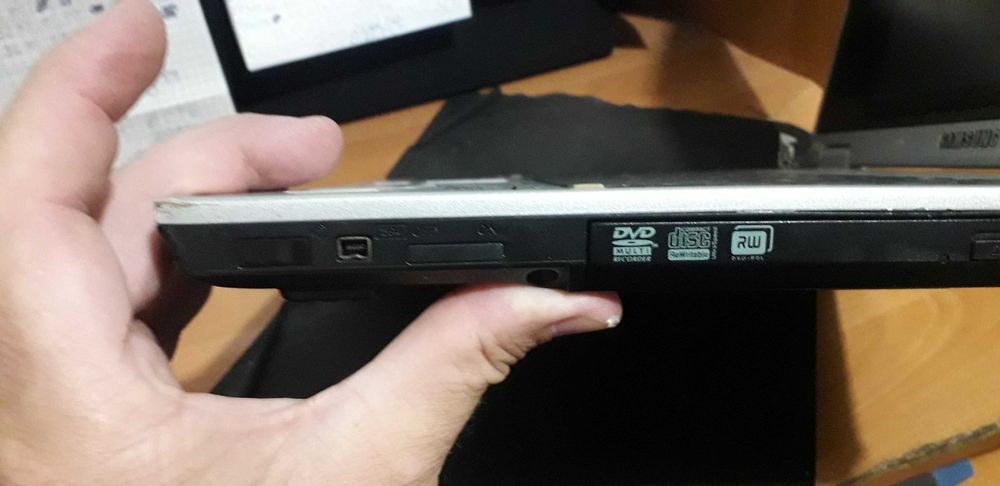 Ноутбук Samsung P55