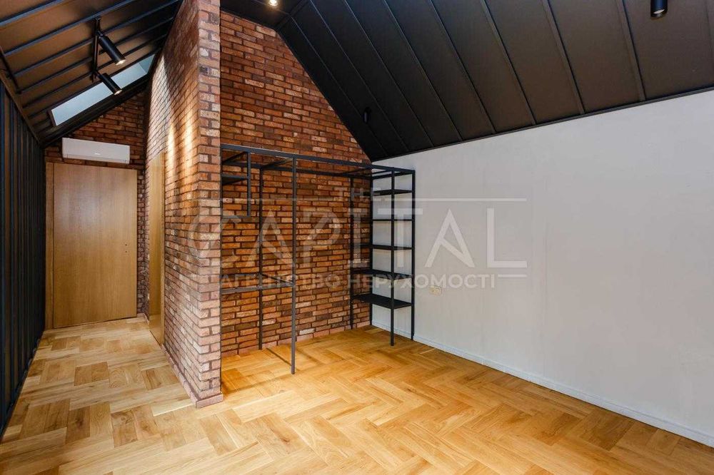 Продаж 2-поверхового будинку 200м2, с. Лебедівка, КМ Riviera Village
