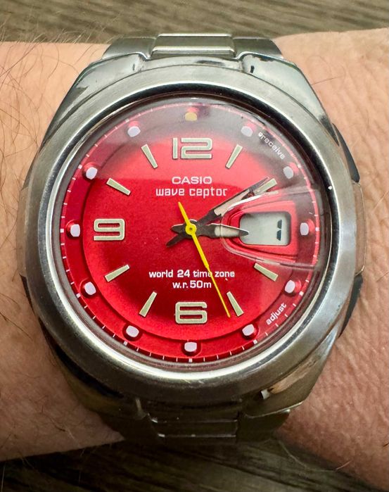 Zegarek CASIO Wave Ceptor sterowany sygnałem radiowym - używany