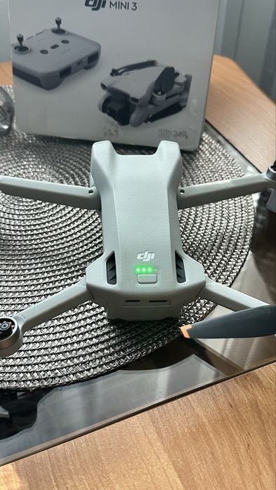 Sprzedam Dron Dji Mini 3 + kontroler i karta pamieci