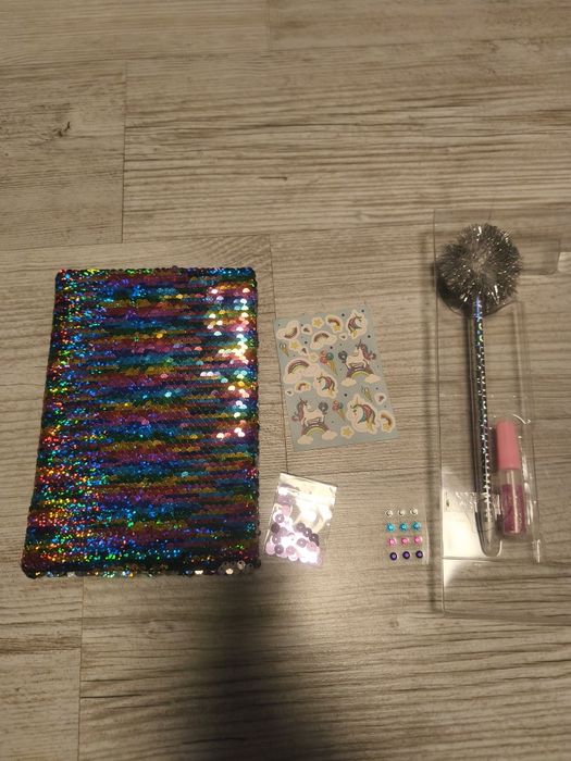 Pachnący zestaw artystyczny Donut Shop i pamiętnik cekinowy