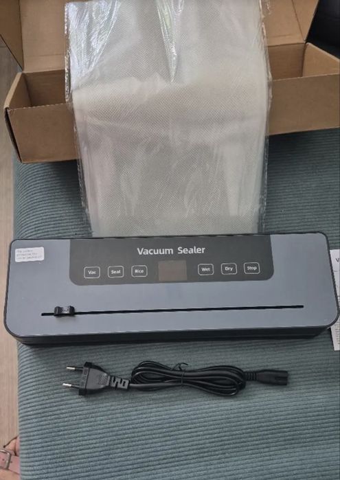 Вакууматор кухонний + 10 пакетів в комплекті.