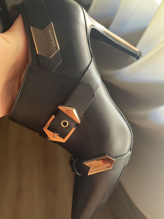 Botins com fecho salto fino comfirtavel coro preto