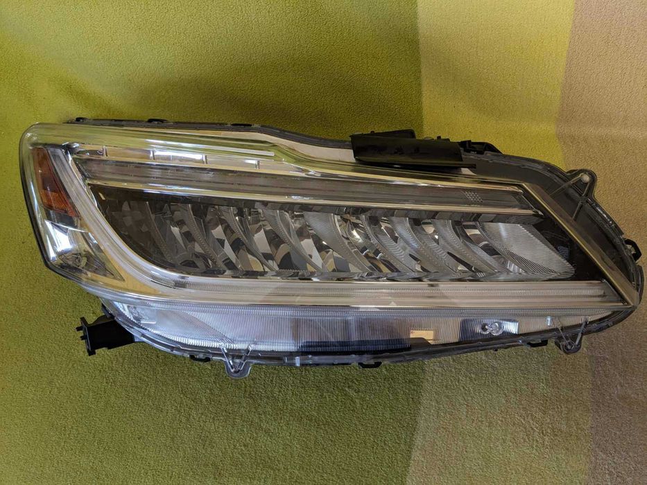 Фара фонарь Honda Accord  Accord Coupe 2013 - 15  2016 - 17  USA